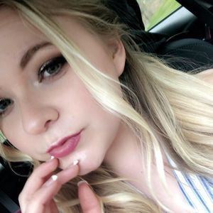 Meet your Posher, Sarah mae